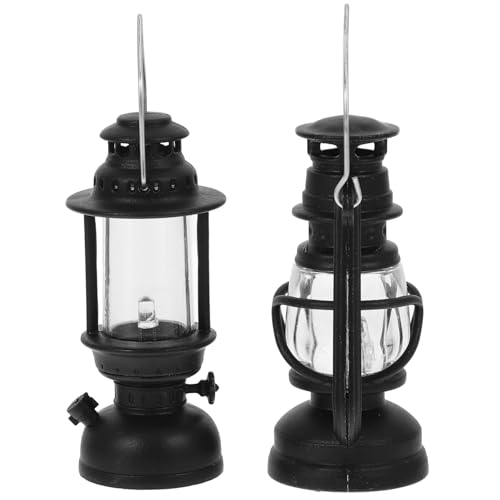 TOYZFRIENDY 2 Stück Miniatur Kerosinlampe Schwarze Puppenhaus Öllampen Robustes PP Material Lichtechte Retro Dekoration für Mikrohaus Tischdeko Stimmungsvolle Wohnraumgestaltung TOYZFRIENDY 2 Stück Miniatur Kerosinlampe Schwarze Puppenhaus Öllampen Robustes PP Material Lichtechte Retro Dekoration für Mikrohaus Tischdeko Stimmungsvolle Wohnraumgestaltung von TOYZFRIENDY