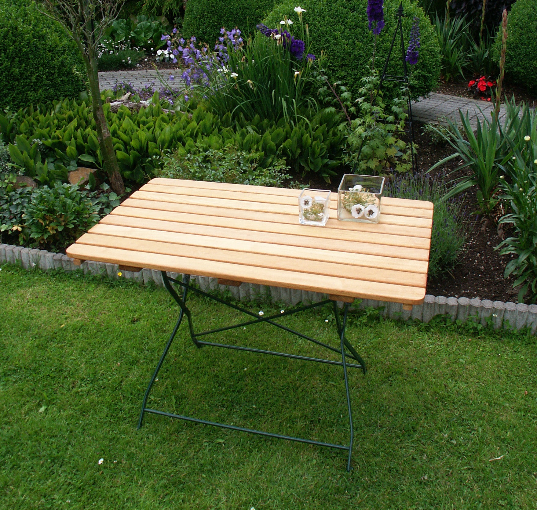 TPFGarden® Klapptisch BAD BELZIG aus Robinienholz 70x110 cm, Stahlgestell Grün von TPFGarden