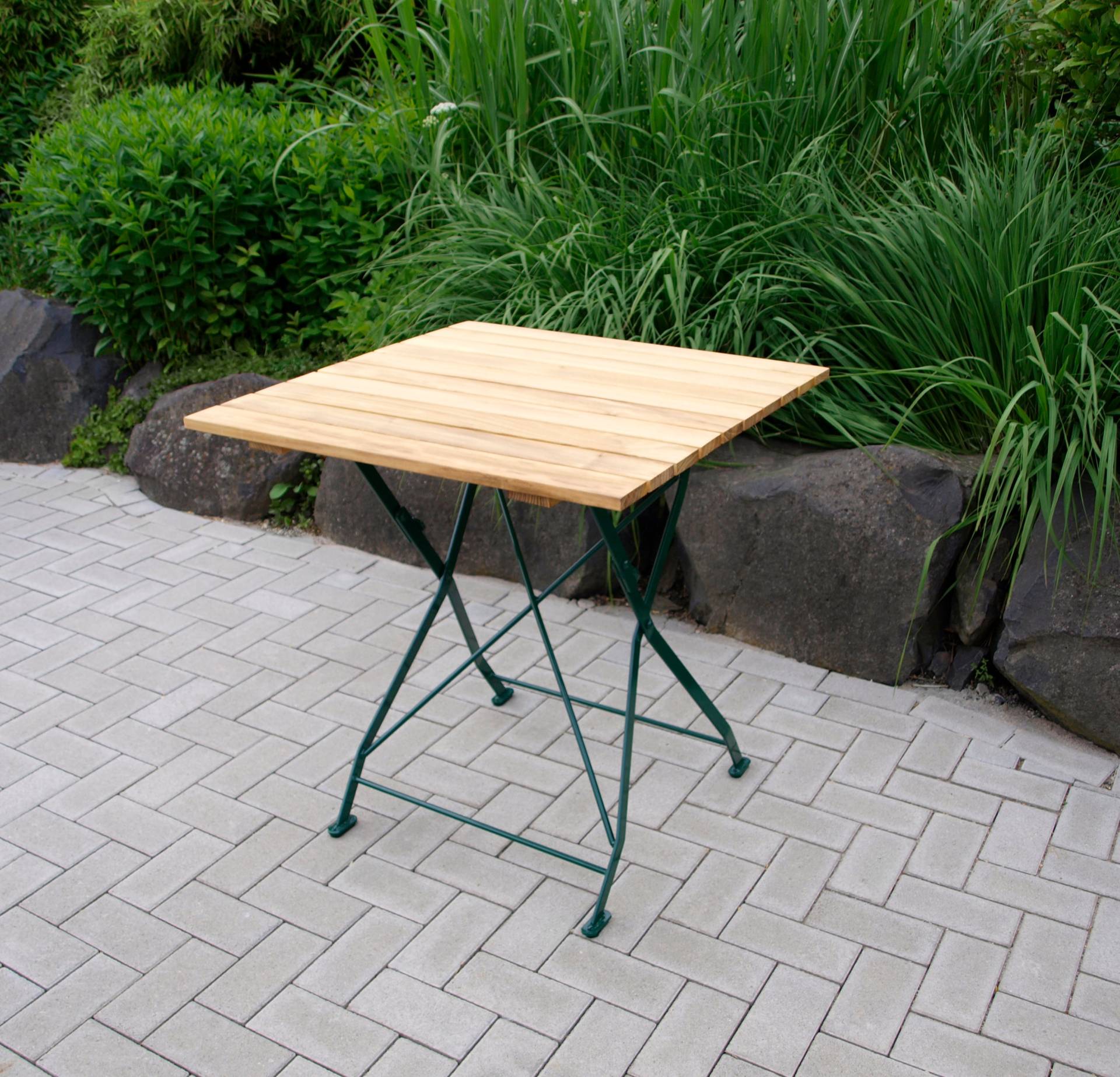 TPFGarden® Klapptisch BAD BELZIG aus Robinienholz 70x70 cm, Stahlgestell Grün von TPFGarden