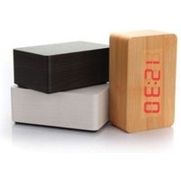 Trade Shop Traesio - Trade Shop - Moderne Uhr in Holzoptik, digitaler LED-Wecker mit USB-/AAA-Licht, aus Holz - Trade Shop Traesio - Trade Shop - Moderne Uhr in Holzoptik, digitaler LED-Wecker mit USB-/AAA-Licht, aus Holz - von TRADE SHOP TRAESIO
