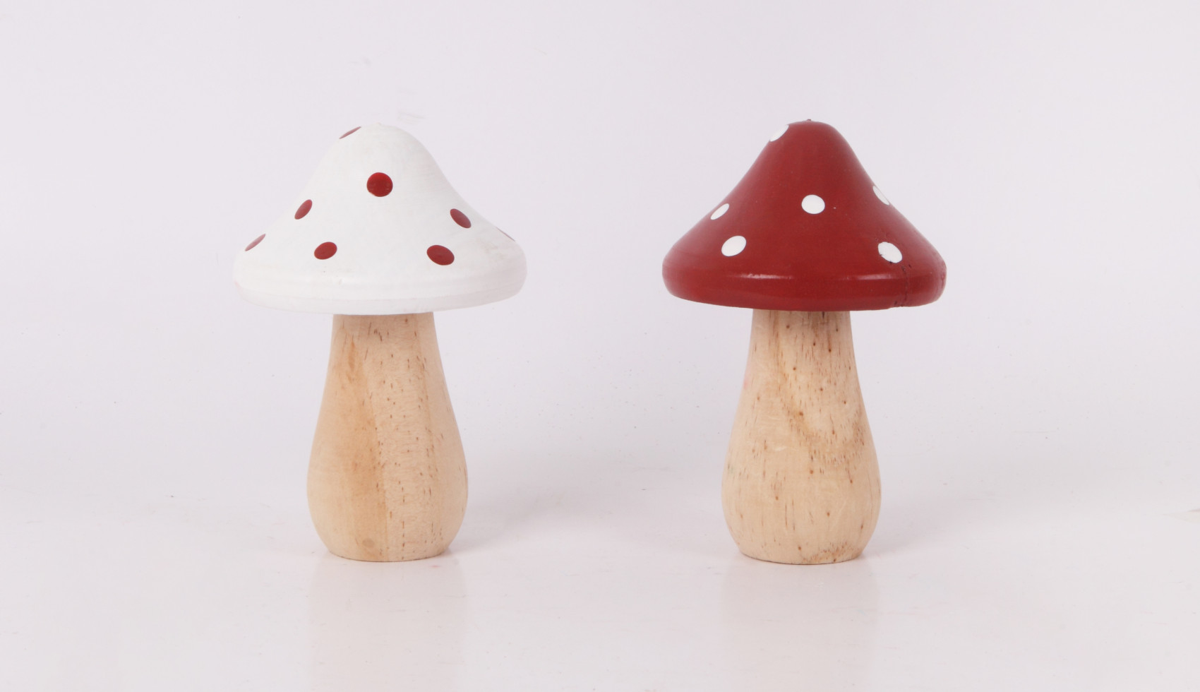 Dekofigur Pilz Holz Ø 8 x 12 cm rot weiß 2-fach sortiert Dekofigur Pilz Holz Ø 8 x 12 cm rot weiß 2-fach sortiert von TRENDLINE