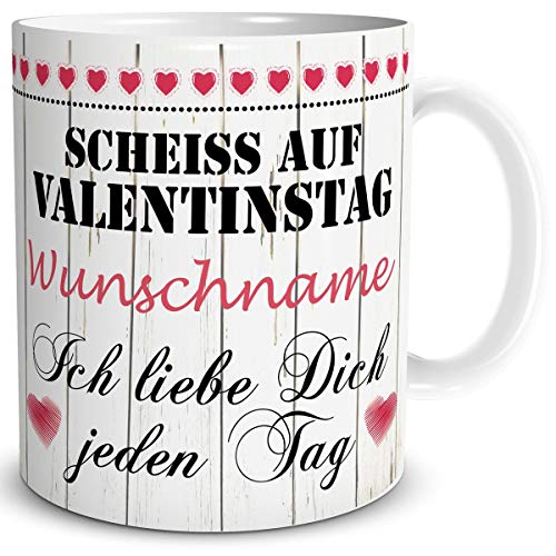 TRIOSK Tasse Spruch lustig mit Namen personalisiert Scheiß Valentinstag Ich liebe Dich Geschenk für Sie Ihn Männer Frauen verliebte Paare Rot, Keramik 300ml von TRIOSK