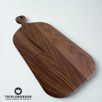 Tb®The Walnut Classic | Schwarze Walnuss Schneidebrett Servierbrett Handgemacht Hackbrett Arbeitsbrett Massiv Design Robust Nachhaltig von TRIPLEBORDER