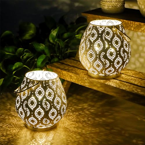 TRIROCKS 2er-Set Marokkanische Deko-Lampen 26 cm H Batteriebetriebene Kabellose Lampe Metall-Tischlampen mit Lichterkette Glühbirne für Garten Partys Veranstaltungen Tischplatte Drinnen Draußen (Weiß) TRIROCKS 2er-Set Marokkanische Deko-Lampen 26 cm H Batteriebetriebene Kabellose Lampe Metall-Tischlampen mit Lichterkette Glühbirne für Garten Partys Veranstaltungen Tischplatte Drinnen Draußen (Weiß) von TRIROCKS