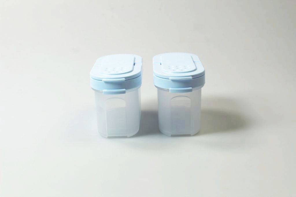 TUPPERWARE Gewürzbehälter Gewürz-Zwerge 120 ml hellblau (2) Gewürz Behälter von TUPPERWARE