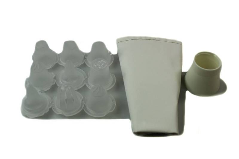 TUPPERWARE Spritzbeutel Tortenzauber 400 ml weiß 9 TÜLLEN D70 Dressierset von TUPPERWARE