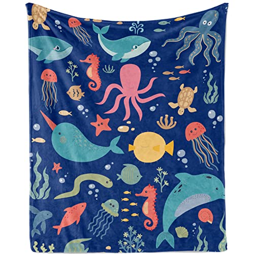 Decke Ozean Tier Kuscheldecke Ozean Tier Kuscheldecke Unterwasser Weich Plüsch Wohndecke Ozean Flanell Fleecedecke mit Schildkröte Delfin Muster für Jungen Geschenk Sofadecke Couch Decke, 130x150cm von TUTUXMA