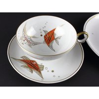 60Er Jahre Porzellan Kaffee-Gesteck Von Wallendorf, Fisch Dekor, Goldornament, Deutschland, Mid Century von TWISTandPOP