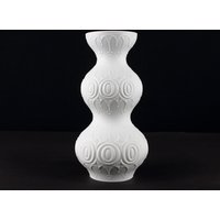 Außergewöhnliche Weiße Bisquit Porzellan Vase Von Ak Kaiser, Op Art Design, West Germany, Mid Century, 60Er Vintage, Mcm Weißes von TWISTandPOP