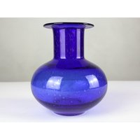 Harzkristall Blaue Kristallglas Vase 60Er Jahre, Ddr, Mid Century Blaue Glasvase von TWISTandPOP