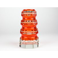 Vintage Orange Kristallglasvase, Überfang Geschliffen Bis Klar, Mid Century 60Er Jahre Glasvase von TWISTandPOP