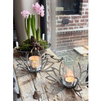 Windlicht Aus Metall Inkl. Glas, Kerzenhalter Blume | Geschenk Für Garten, Mama, Beste Freundin, Oma von TWOBOLD