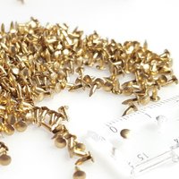 Feine Kleine Messingnägel 4-25 Mm | 3/16 " - 1" Reißnägel, Nieten, Nieten 1.2 #19 Durchmesser. Mini Kleiner Rundkopf Du von TacksAndNails