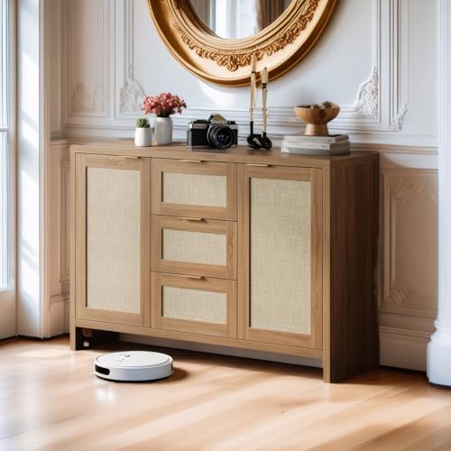 Moderner Rattan-Buffetschrank mit Stauraum, 120 cm, Boho-Credenza, Buffet-Konsolentisch mit Schubladen und Türen, Kaffeebarschrank aus Holz für Eingang/Wohnzimmer/Bauernhaus (natürliche Eiche) von Tackview