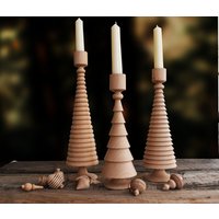 Handmade Set Of 3 Weihnachtsbaum Form Kerzenhalter Set Von 3, Holz Weihnachtskerzenhalter, Dekorative Kerzenhalter, Weihnachtsgeschenke von TahniDesigns