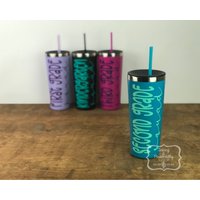 Second Grade Squad Lehrer 22 Oz. Tasse Second Grade Squad Lehrer 22 Oz. Tasse von TakingItPersonallyAZ
