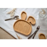 Kinderteller Mit Name | Babyteller Personalisiert Geschenk Zur Taufe Geburt Kindergeschirr Bambusteller Hase Kinderteller Mit Name | Babyteller Personalisiert Geschenk Zur Taufe Geburt Kindergeschirr Bambusteller Hase von TalesOfMarley