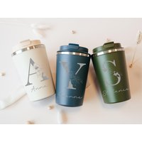 Personalisierter Thermosbecher Mit Name & Blumenmotiv Als Geschenk Zum Geburtstag, Weihnachten Oder Einfach So Für Die Beste Freundin Personalisierter Thermosbecher Mit Name & Blumenmotiv Als Geschenk Zum Geburtstag, Weihnachten Oder Einfach So Für Die Beste Freundin von TalesOfMarley