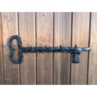 Handgeschmiedete Wand Schlüssel Halter Key Form Hand Geschmiedet Haken, Kleiderständer, Wandhaken, Eingangsbereich Haken Handgeschmiedete Wand Schlüssel Halter Key Form Hand Geschmiedet Haken, Kleiderständer, Wandhaken, Eingangsbereich Haken von TallinnHandmadeStore