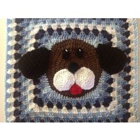 Entzückende Häkeln Oma Quadrat Decke - Blau Welpen Hund von TalulaCrafts