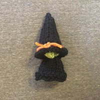Happy Halloween Baumspitze - Süße Gestrickte Hexe von TalulaCrafts