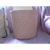 Kleiner Rosafarbener Geschenkkorb von Tammyfindsshop