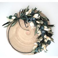 Trockenblumen Kranz Eukalyptus - Wandkranz Personalisierbarer Türkranz Geschenkidee Trockenblumen Kranz Eukalyptus - Wandkranz Personalisierbarer Türkranz Geschenkidee von Tanafleur
