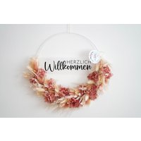 Trockenblumen Kranz Rosali - Personalisierbarer Türkranz Geschenkidee Hochzeit von Tanafleur