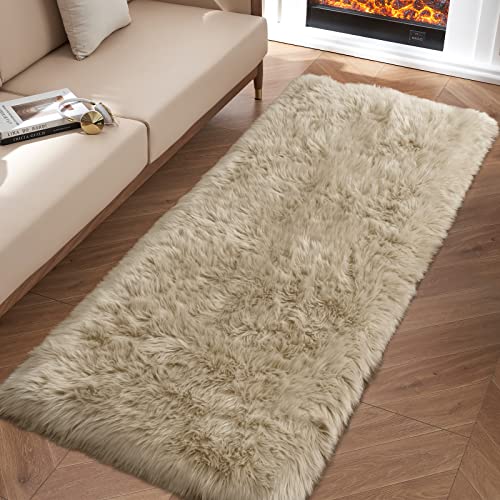 Beige, flauschiger Teppich für Schlafzimmer, 60x152 cm, Kunstfell-Teppich für Läufer, weicher Shag Teppich für Sofa, Couchkissen, gemütlicher, Heimdekoration, rechteckig Beige, flauschiger Teppich für Schlafzimmer, 60x152 cm, Kunstfell-Teppich für Läufer, weicher Shag Teppich für Sofa, Couchkissen, gemütlicher, Heimdekoration, rechteckig von Tangsoo
