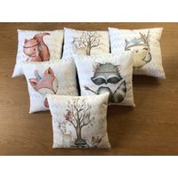 Kissen Waldtiere - Fuchs, Eichhörnchen, Waschbären, Eule, Reh, Waldtierfamilie Kissen Waldtiere - Fuchs, Eichhörnchen, Waschbären, Eule, Reh, Waldtierfamilie von TanteFi