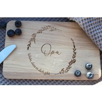 Frühstücksbrett - Personalisierte Bretter Geschenk Geburtstag Vatertag Weihnachten Holzbrett Schneidebrett Opa/Oma Frühstücksbrett - Personalisierte Bretter Geschenk Geburtstag Vatertag Weihnachten Holzbrett Schneidebrett Opa/Oma von TanteMaja