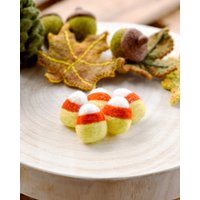 Filz Halloween Candy Corn Zapfen 5 Süßwaren, Zur Dekoration Des Spielaufbaus Oder Zum Teile Spielen Filz Halloween Candy Corn Zapfen 5 Süßwaren, Zur Dekoration Des Spielaufbaus Oder Zum Teile Spielen von TaraTreasuresAU