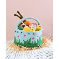 Filz Ostereiersuche Blau Mit Bunten Punkten Und Gewelltem Gras, Fair-Trade-Ostertasche von TaraTreasuresAU