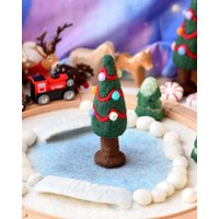 Filz Weihnachtsbaum Mit Bunten Ornament Punkten | Spielzeug Filz Weihnachtsbaum Mit Bunten Ornament Punkten | Spielzeug von TaraTreasuresAU