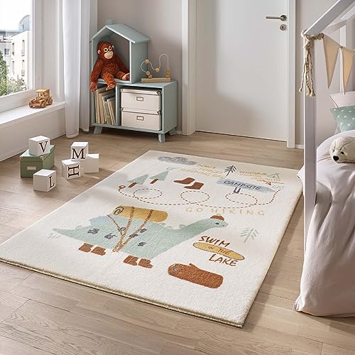 Taracarpet Teppich für das Kinderzimmer Kinderzimmerteppich und Jugendzimmerteppich Soft Kids kuschelig weich in verschiedenen Designs Dino Camping 120x170 cm von Taracarpet