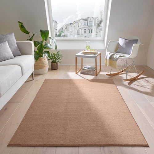 Teppich Kurzflor waschbar sehr weich für Wohnzimmer Esszimmer und Kinderzimmer Flachflor Uni Einfarbig apricot 240x340 cm von Taracarpet