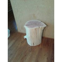 Kurzer Fat Cedar Stump Hocker Tisch Aus Baumstumpf von TarheelCustomWood