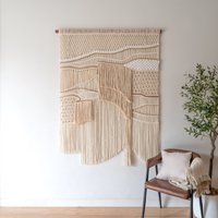 Großer Makramee Wandbehang Für Foyer Dekor, Wand Kunst Makramee, Textil Boho Beige Wandteppich, Gewebte von TariTali