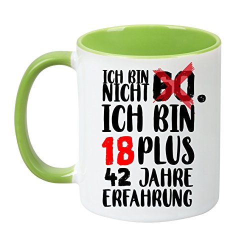 TassenTicker® - ''Ich bin nicht 60. Ich bin 18 plus 42 Jahre Erfahrung.'' - Geschenk Tasse - hochwertige Qualität - Kaffee - Geburtstags-Tasse (Grün) von TassenTicker