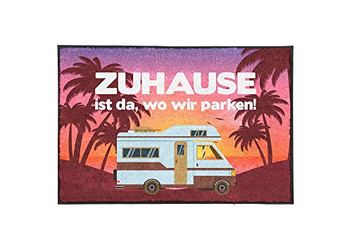TassenTicker - Fußmatte mit Spruch - Zuhause ist da, wo wir parken! - Wohnwagen - Bulli - Meer - Camping Geschenk - Urlaub - innen & außen - waschbar - Geschenkidee - Dekoration von TassenTicker