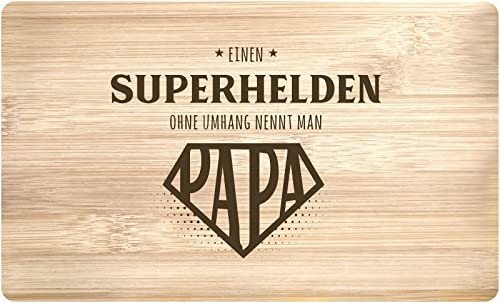 Tassenbrennerei Frühstücksbrettchen - Einen Superhelden ohne Umhang nennt man Papa - Echtholz Made in Germany - Geschenk lustig mit Spruch (Vater) von Tassenbrennerei