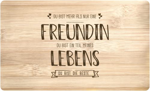 Tassenbrennerei Frühstücksbrettchen mit Spruch - Du bist mehr als nur eine Freundin - Echtholz Made in Germany - Geschenk für Beste Freundin von Tassenbrennerei