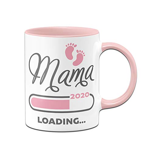 Tassenbrennerei Tasse mit Spruch Mama Loading 2020 Geschenk für Schwangere, werdende Mütter (Rosa) von Tassenbrennerei