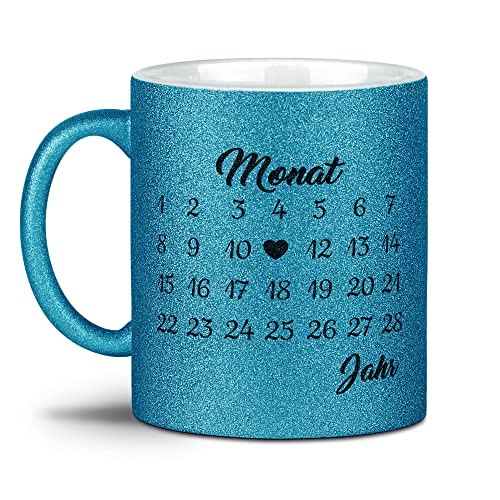 Glitzer-Tasse mit Kalender selbst gestalten - Jahrestag anpassbar, mit Namen & Text bedrucken - Geschenk Valentinstag, Jahrestag, Freundin, Paar, Liebe - Blau, 300 ml von Tassendruck