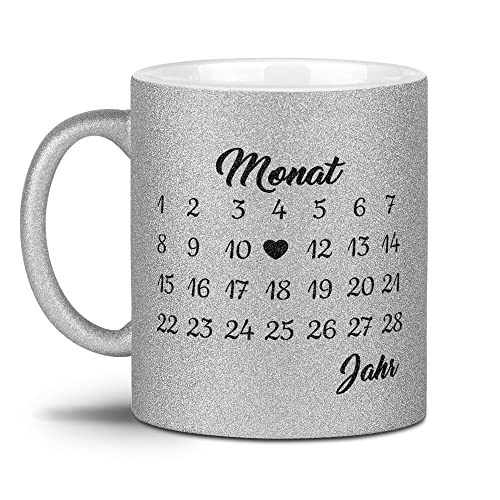 Glitzer-Tasse mit Kalender selbst gestalten - Jahrestag anpassbar, mit Namen & Text bedrucken - Geschenk Valentinstag, Jahrestag, Freundin, Paar, Liebe - Silber, 300 ml von Tassendruck