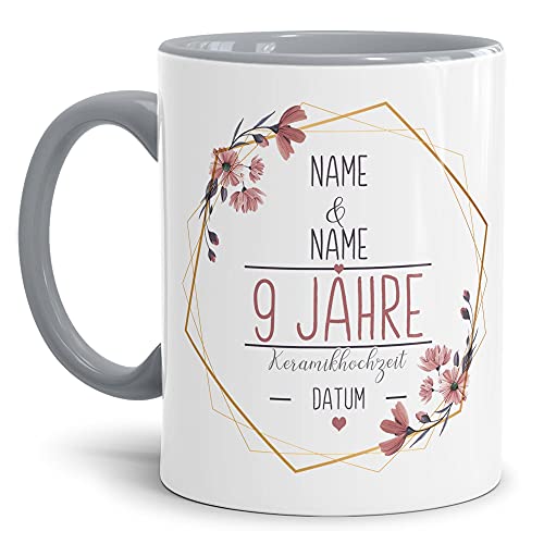 Tasse zum Hochzeitstag Keramik Hochzeit - mit Name & Datum selbst gestalten - 9 Jahre Ehe, Paar, Geschenk Hochzeit, Jubiläum, Jahrestag I Personalisiert, Keramik Innen & Henkel Grau 300 ml von Tassendruck