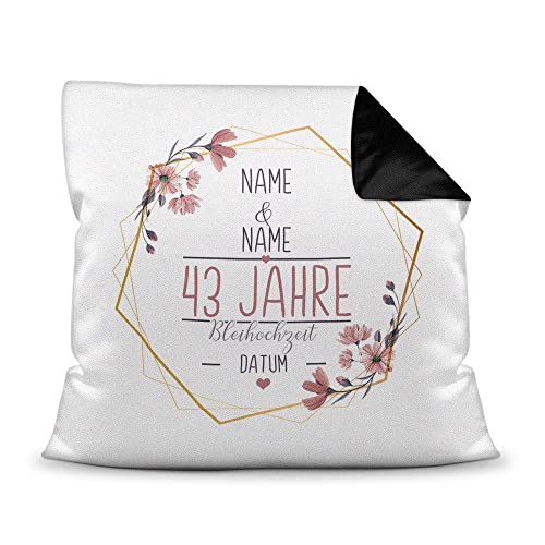 Tassendruck Kissen Hochzeitstag Blei Hochzeit - mit Name & Datum selbst gestalten - 43 Jahre Ehe, Geschenk Hochzeit, Jubiläum, Jahrestag - Farbkissen Rückseite Schwarz, 40x40 cm I Personalisiert von Tassendruck