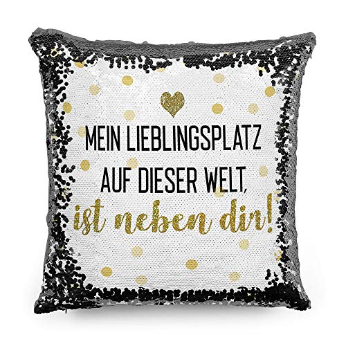 Tassendruck Pailletten-Kissen mit Spruch Mein Lieblingsplatz, ist neben dir - Gold - Verliebt/Liebe/Geschenk-Idee/Paar/Kissenbezug inkl. Kissenfüllung/Farbe: Schwarz von Tassendruck