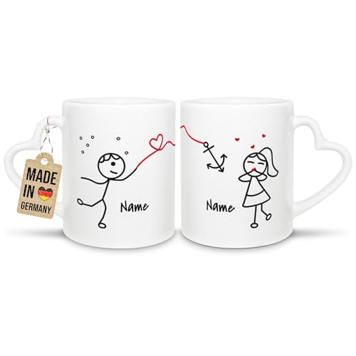 Tassendruck Partner-Tassen mit Wunschname gestalten - Strichmännchen Anker - Geschenk zum Valentinstag, Kaffeebecher selbst gestalten, Keramik-Tasse mit Herzhenkel, Weiß, je 300 ml, 2er-Set Tassendruck Partner-Tassen mit Wunschname gestalten - Strichmännchen Anker - Geschenk zum Valentinstag, Kaffeebecher selbst gestalten, Keramik-Tasse mit Herzhenkel, Weiß, je 300 ml, 2er-Set von Tassendruck