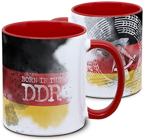 Tassenkasper - DDR Tasse: Born in the DDR - Ostalgie - DDR Flagge - Hammer Zirkel Ährenkranz von Tassenkasper